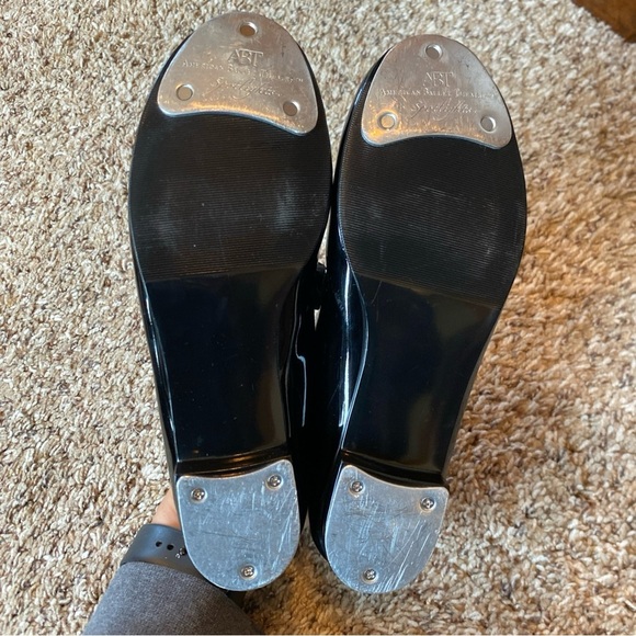 ABT American Ballet Theatre Spotlights kids 4 Black Patent Leather Tap Shoes - Picture 6 of 6